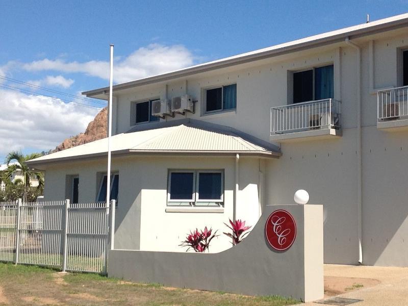 Castle Crest Motel Townsville Exterior foto